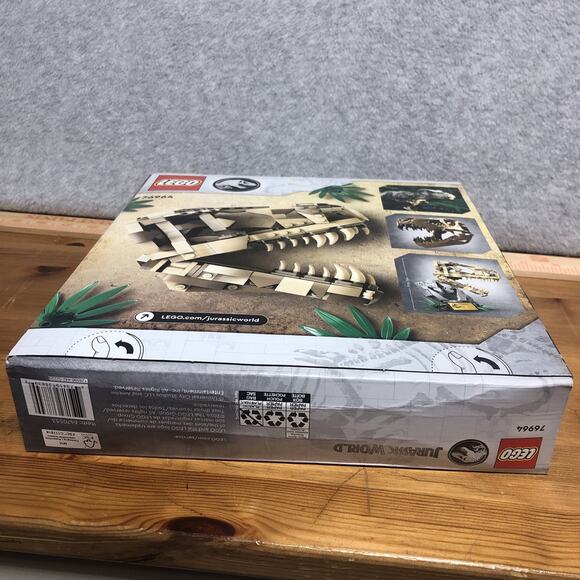 LEGO 76964 Jurassic World: Dinosaur Fossils: T. Rex Skull New in Box Damaged Box - Picture 6 of 7